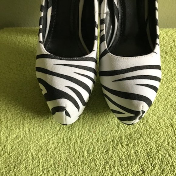 ALBA Zebra print platform heels size 7.5 - Picture 6 of 8
